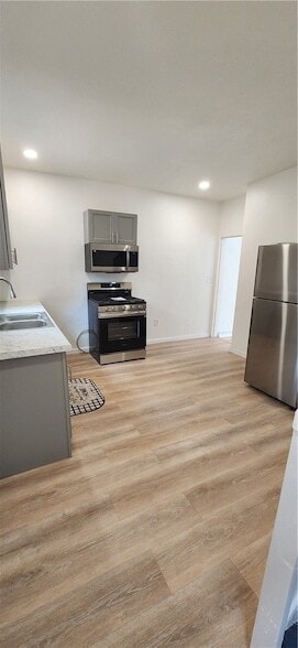 Building Photo - 105 Davis St