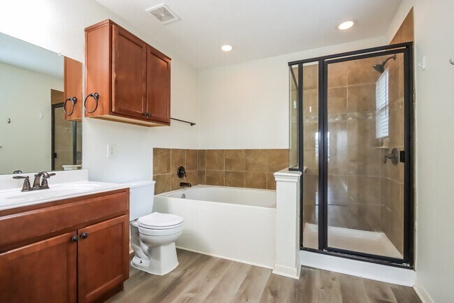 Building Photo - 29129 Legends Wick Dr