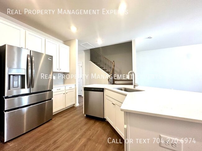 Building Photo - 13123 Cottage Crst Ln