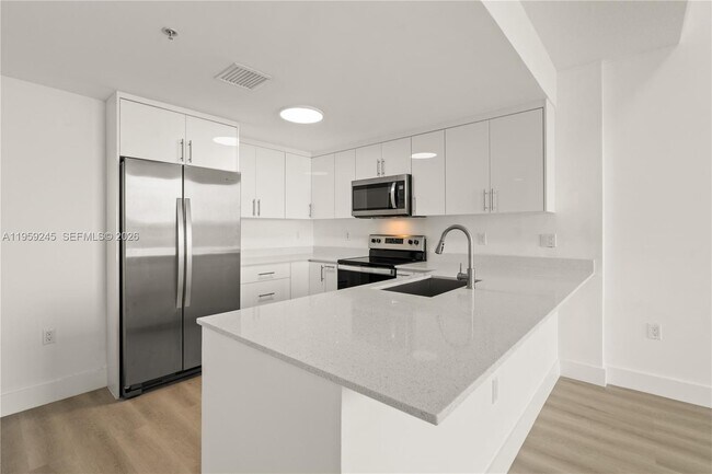 Building Photo - 1250 S Miami Ave