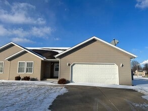 Building Photo - BEAUTIFUL LARGE 2 bedroom 2 bath CHATHAM SCHOOLS SPRINGFIELD UTILITIES