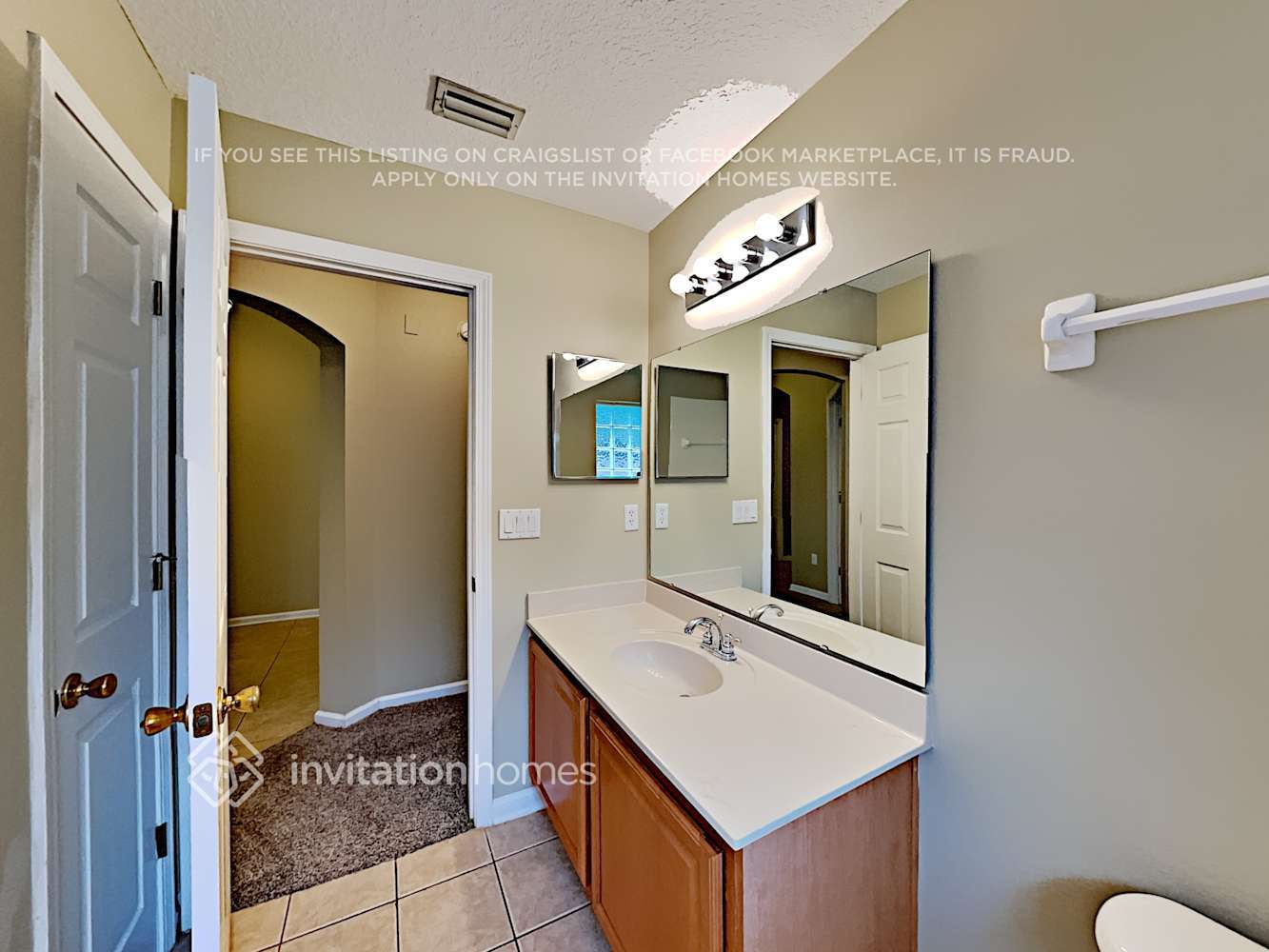 Building Photo - 3538 Old Village Dr