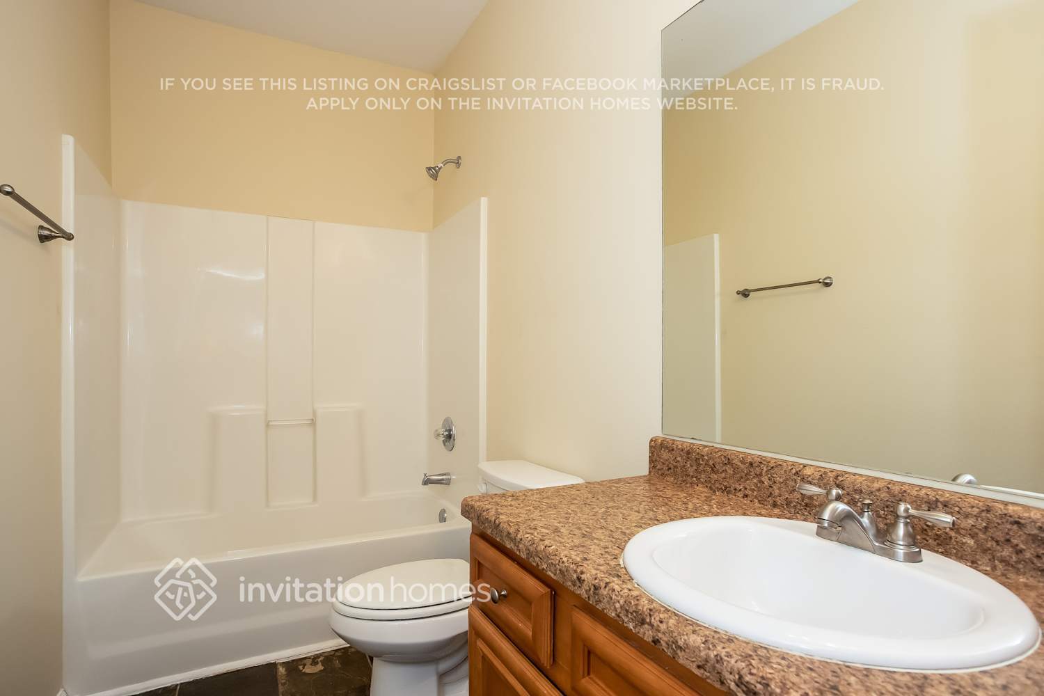 Building Photo - 2420 Brighton Ct