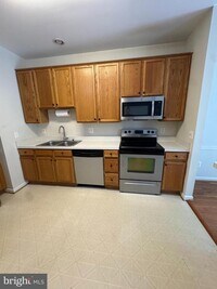 Building Photo - 105 Waters Landing