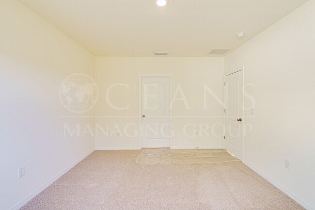 Building Photo - Never Lived in 4 Bed, 2 Bath Ormond Home with Upgrades and a Fenced Yard