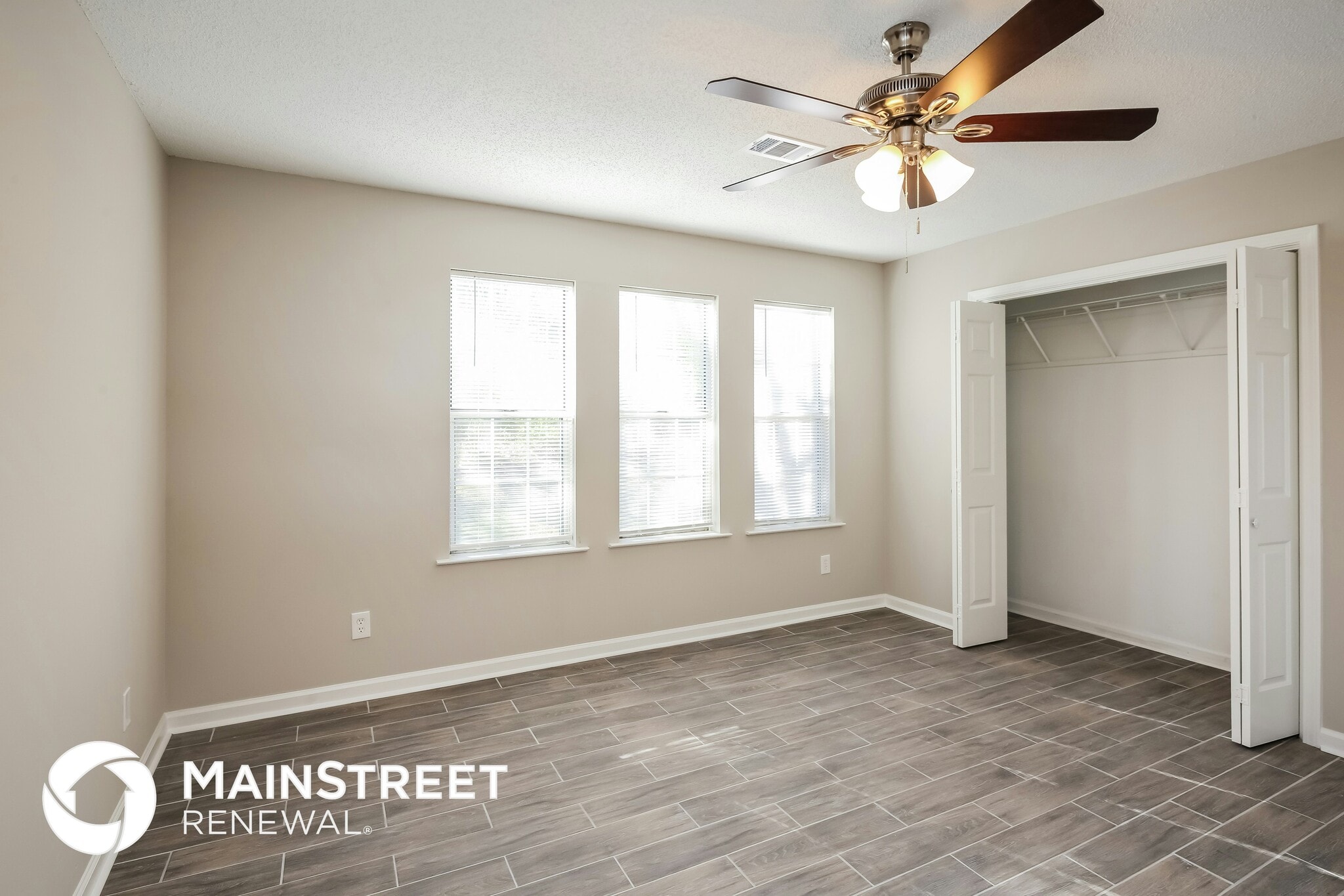 Building Photo - 5927 Brookside Dr SE