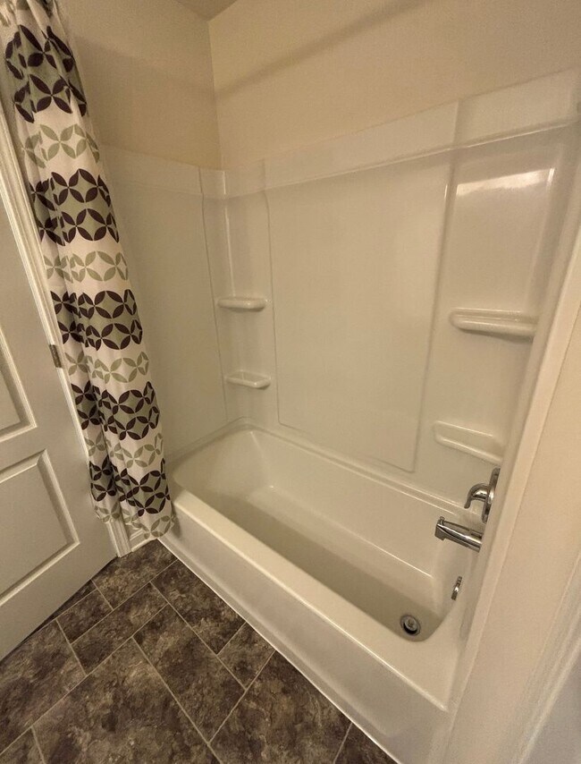 Building Photo - 3BR/2.5BA Home for Rent in Eastwood for Re...