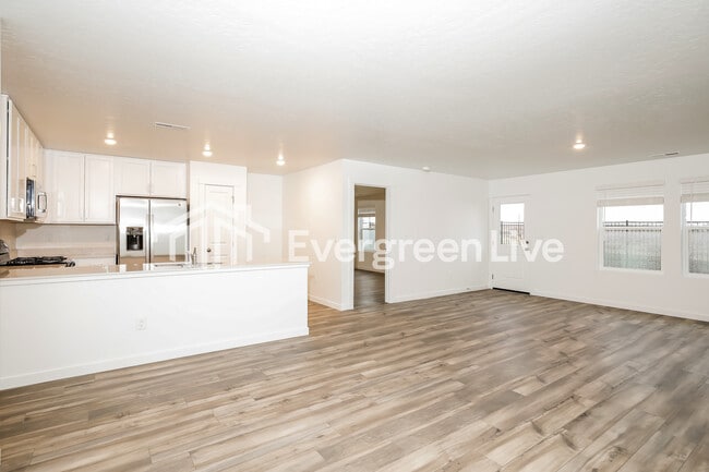 Building Photo - 2451 W Pollinator Dr