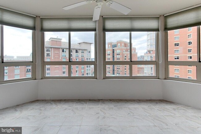 Building Photo - 2121 Jamieson Ave