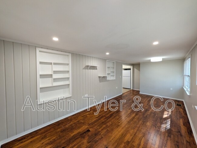 Building Photo - 4455 Broad St