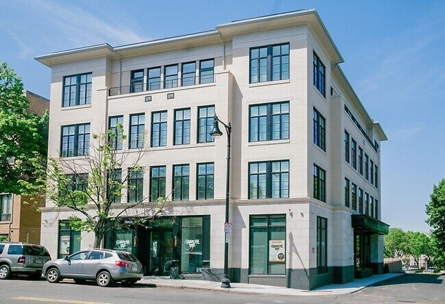 Building Photo - 1467 Tremont St