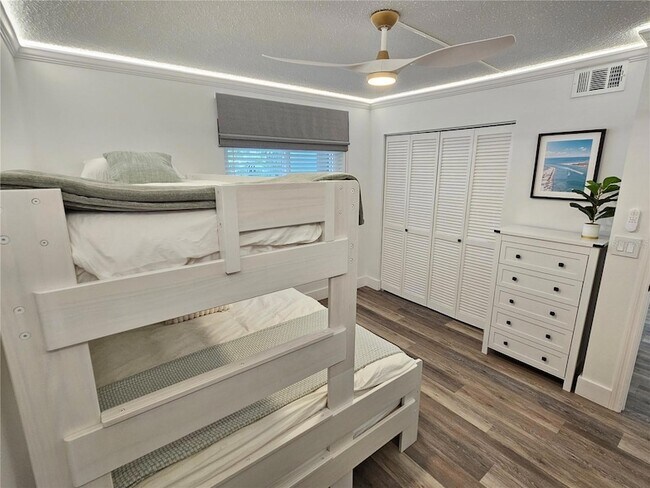 Building Photo - 437 Cerromar Ln