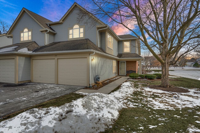 Building Photo - 133 White Branch Ct N