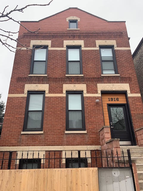 Primary Photo - 1916 S Loomis St