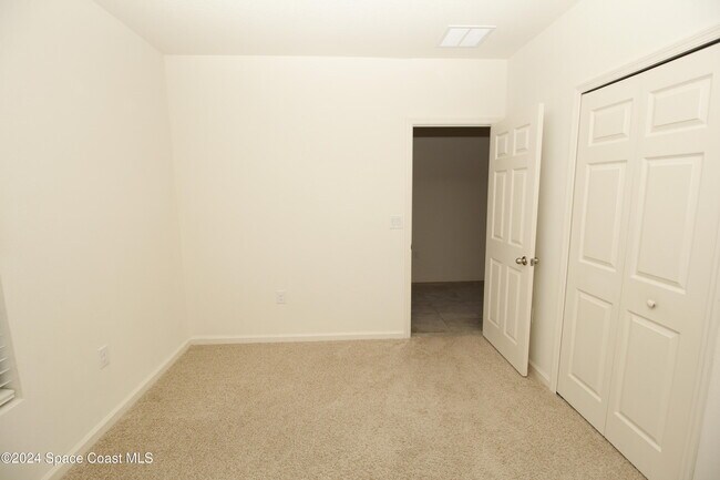 Building Photo - 4596 Broomsedge Cir