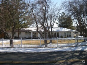 Building Photo - Large Ranch Style Home South of Reno on 1....