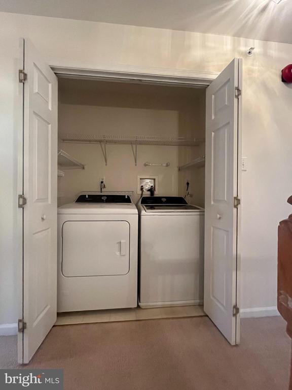 Building Photo - 233 Birchwood Dr