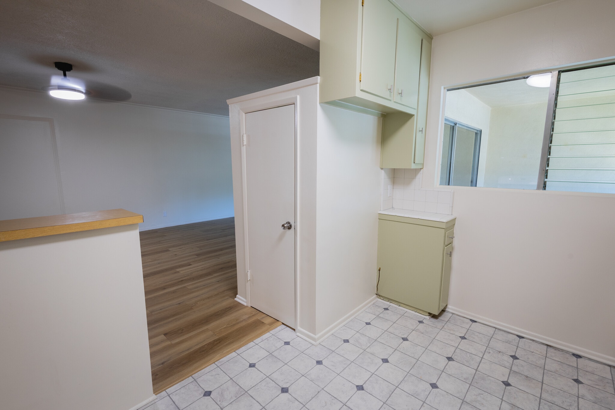 Building Photo - 5138 Hazeltine Ave