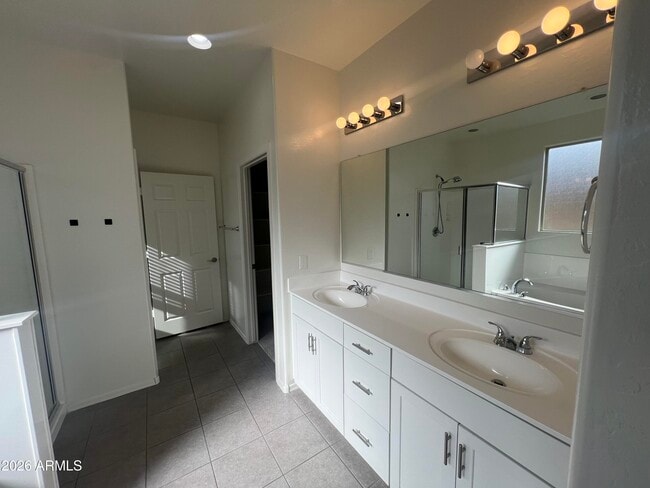 Building Photo - 739 N 156th Ln