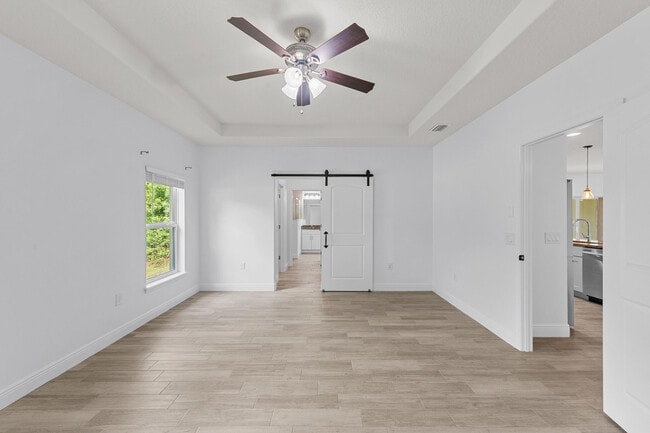 Building Photo - 531 Topeka Rd SW