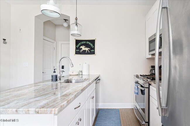 Building Photo - 77 Van Dam St