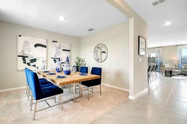 Building Photo - 2030 Maple Ridge Dr