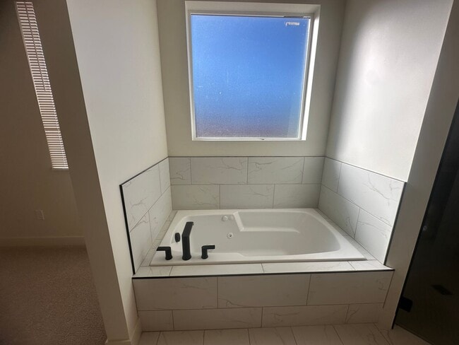 Building Photo - Beautiful New 4 Bedroom Home in Cedar City!