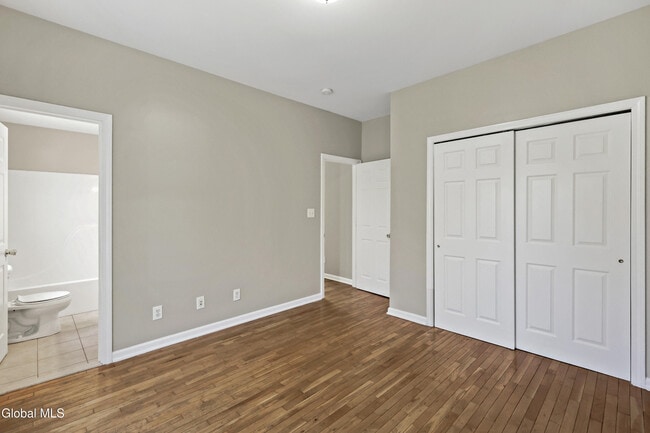 Building Photo - 75 Edgecomb St