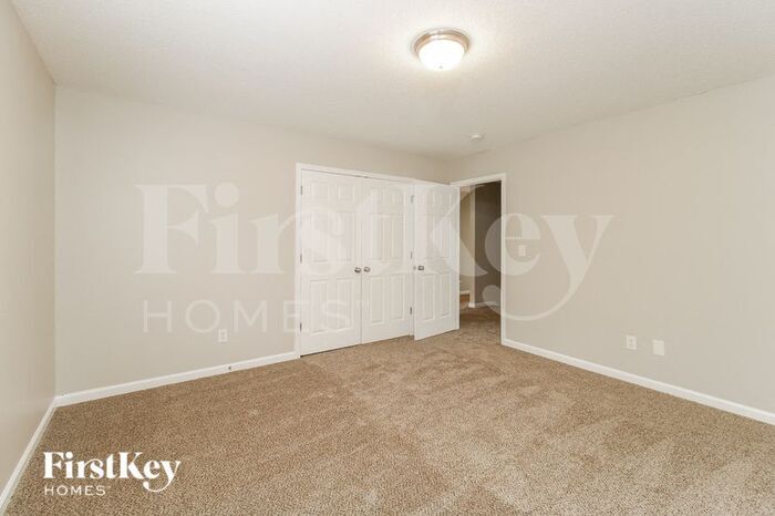 Building Photo - 2900 Sussex Dr