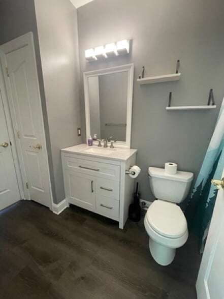 Main Bathroom - 1324 W Chester Pike