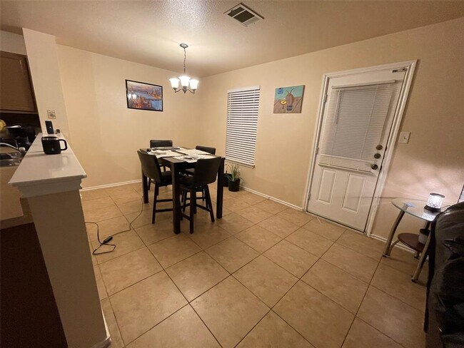 Building Photo - 12840 St Mary Dr