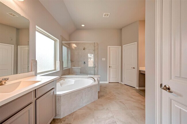 Building Photo - 23514 San Ricci Ct