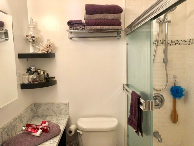 Building Photo - 209 4th St