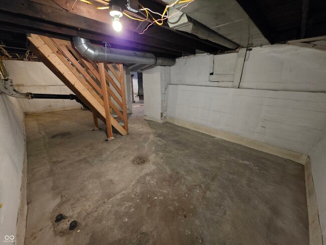 Building Photo - 5030 E New York St