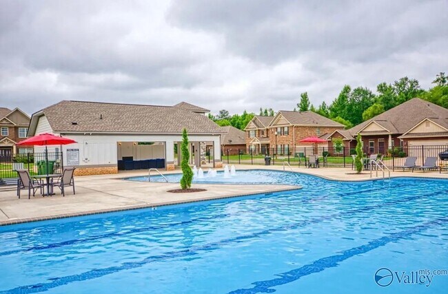 Building Photo - 7601 NW Ashor Dr