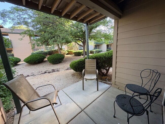 Building Photo - 3200 S Litzler Dr