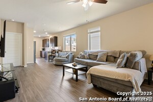 Building Photo - 4422 Tourmaline Wy