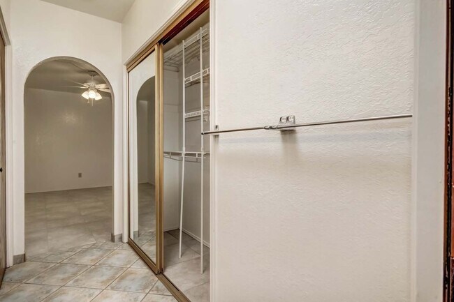 Building Photo - 5374 N Flint Ave