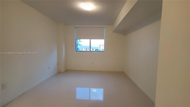 Building Photo - 7751 NW 107th Ave