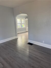 Building Photo - 686 Seward St