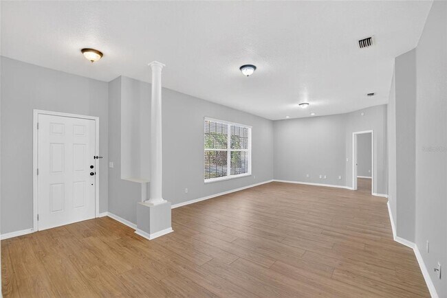 Building Photo - 11304 Balm Riverview Rd