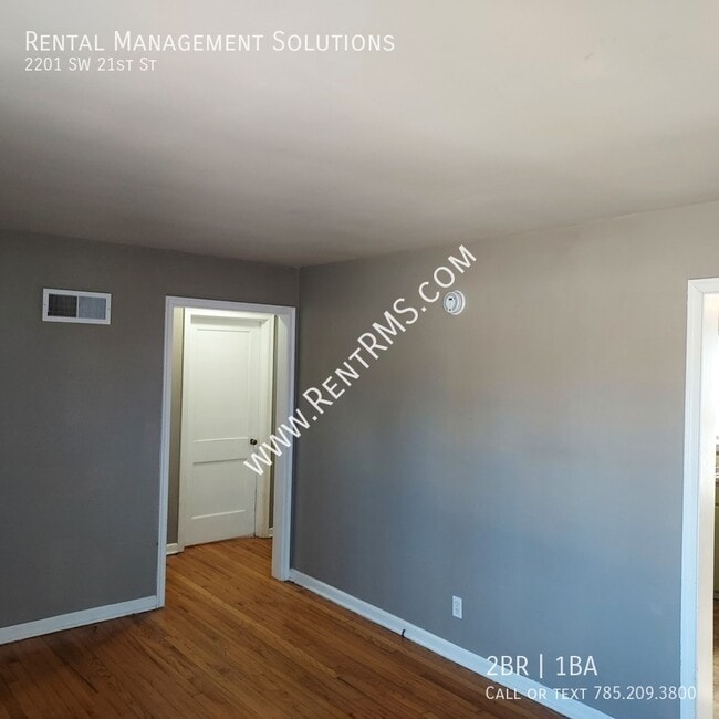 Building Photo - 2201 SW 21st St