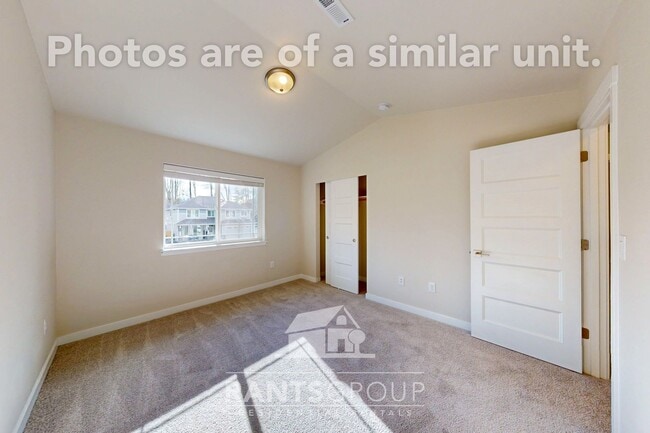 Building Photo - Built in 2023! Great Location!  Easy I5 Ac...