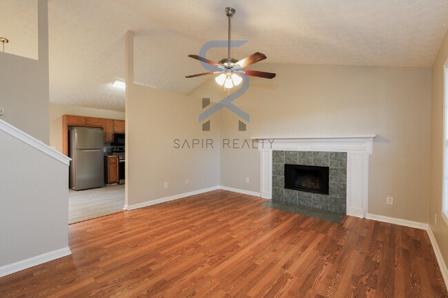 Building Photo - Move-In Special!  Move in on or before Janaury 15th and receive a $500 discount on your first mon...