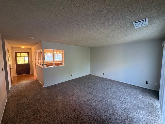 Building Photo - 4144