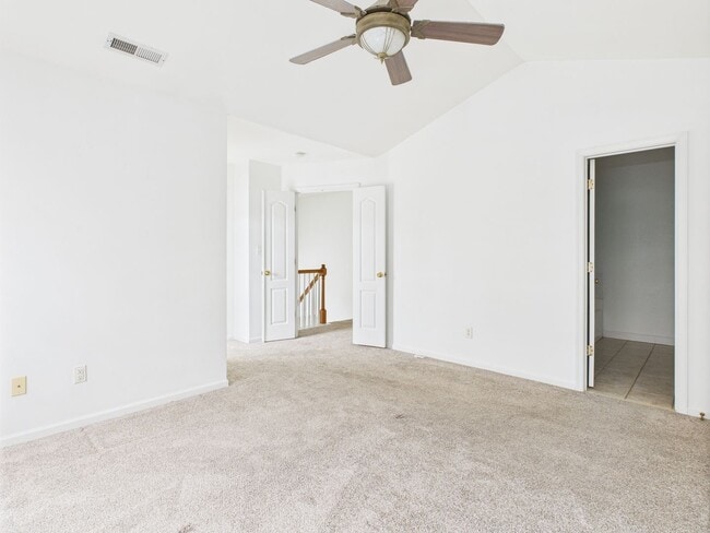 Building Photo - Stunning 4-Bedroom, 2.5-Bathroom Home in t...
