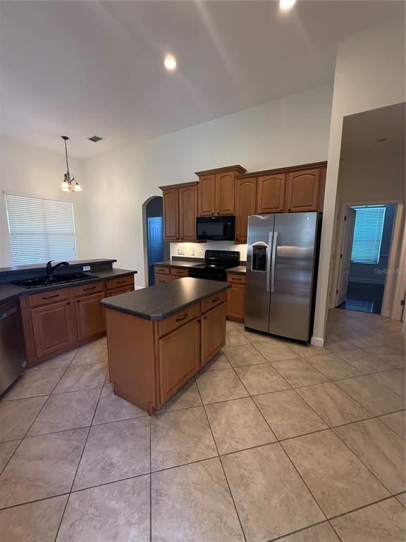 Building Photo - 10029 Chardonnay Dr