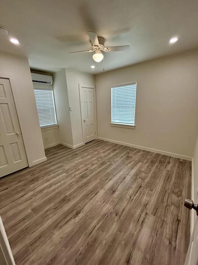 Building Photo - 2214 25th St