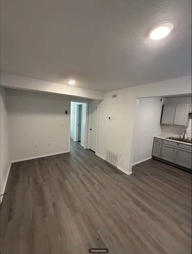 Building Photo - Seward Apartments