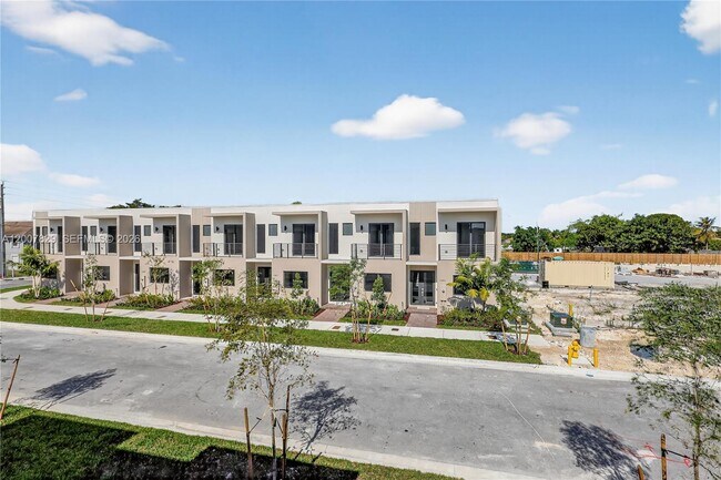 Building Photo - 13883 SW 262nd St